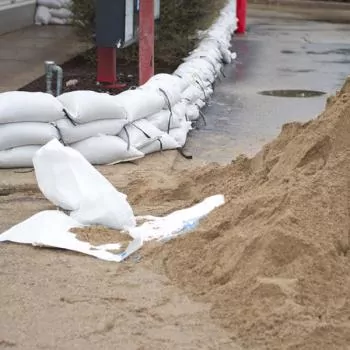 Sandsäcke gegen Hochwasser